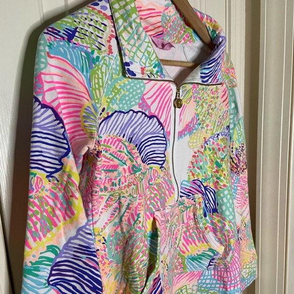 Lilly Pulitzer Pullover with Pocket | UPF 50+ Skipper Popover - Picture 3 of 7